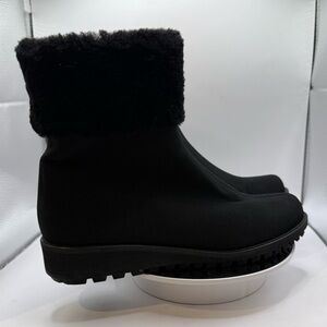 Stuart Weitzman goretex with faux fur cuff. 7.5 US.